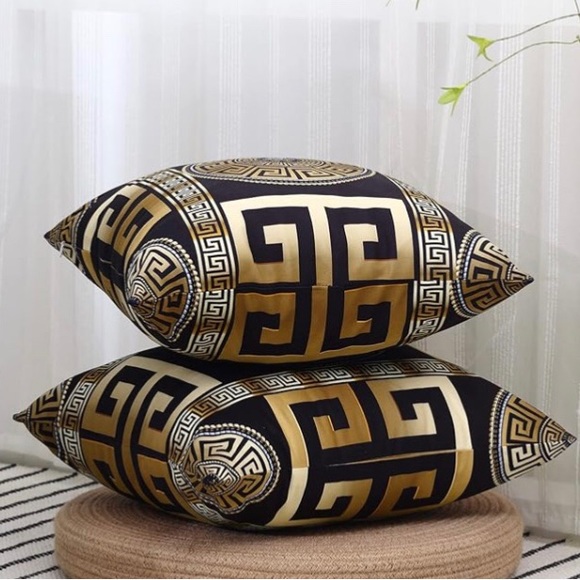 Sold out Set of 2 pillow coverings in gold and black NIB. 2 sizes available. - Picture 4 of 6